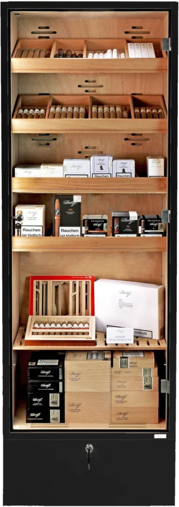 Adorini Portofino Cabinet: humidor nero per 3.100 sigari con sistema modulare in legno di cedro